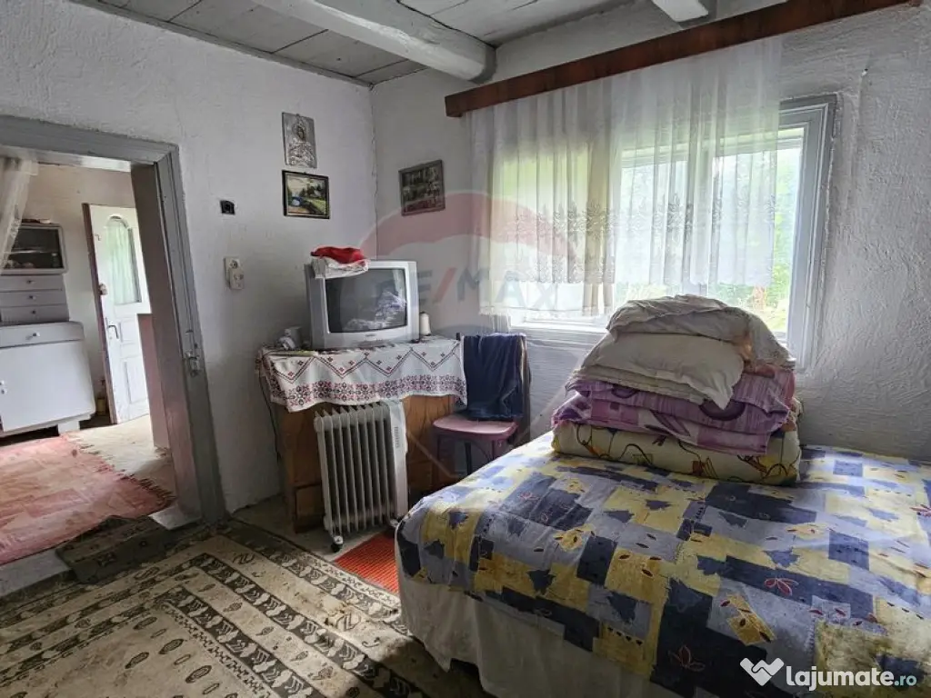 Casa de vânzare cu teren 9200 mp, Pădureni-Șendriceni,... 