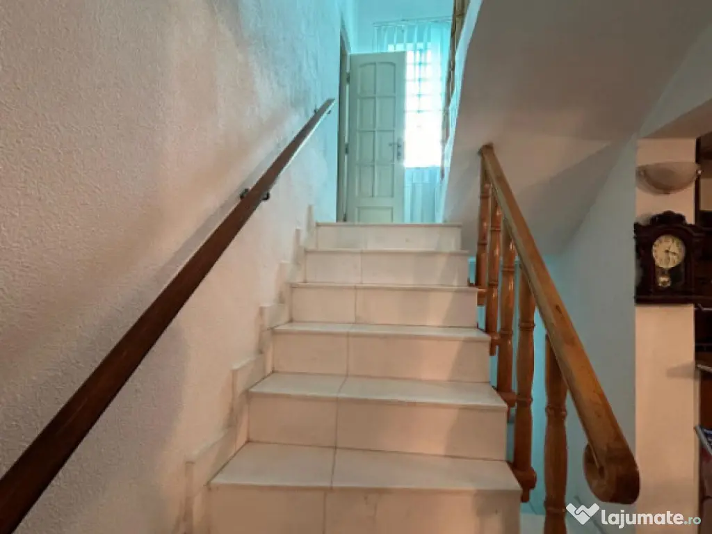 Povestea unei case la doar 200 m de valuri, cu piscină și