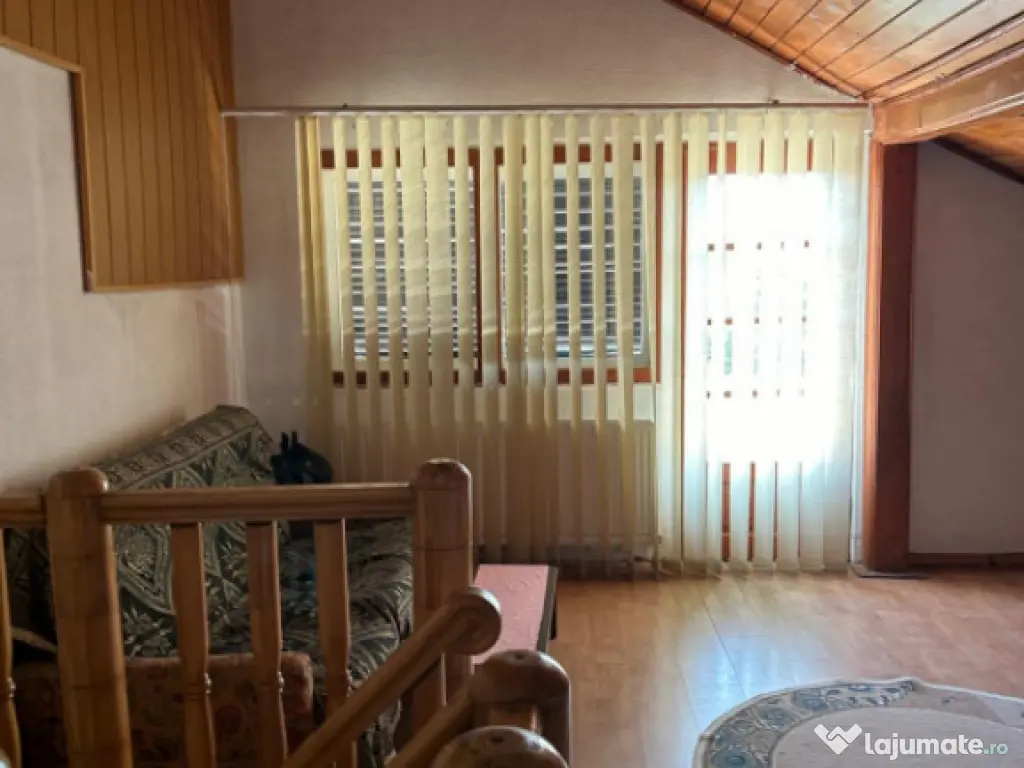 Povestea unei case la doar 200 m de valuri, cu piscină și