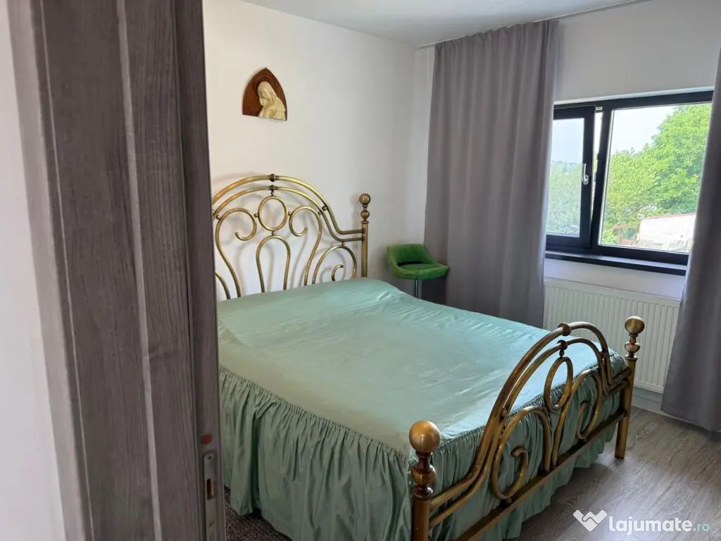 APARTAMENT CU 4 CAMERE SI CURTE PRIVATA, NICOLINA CUG