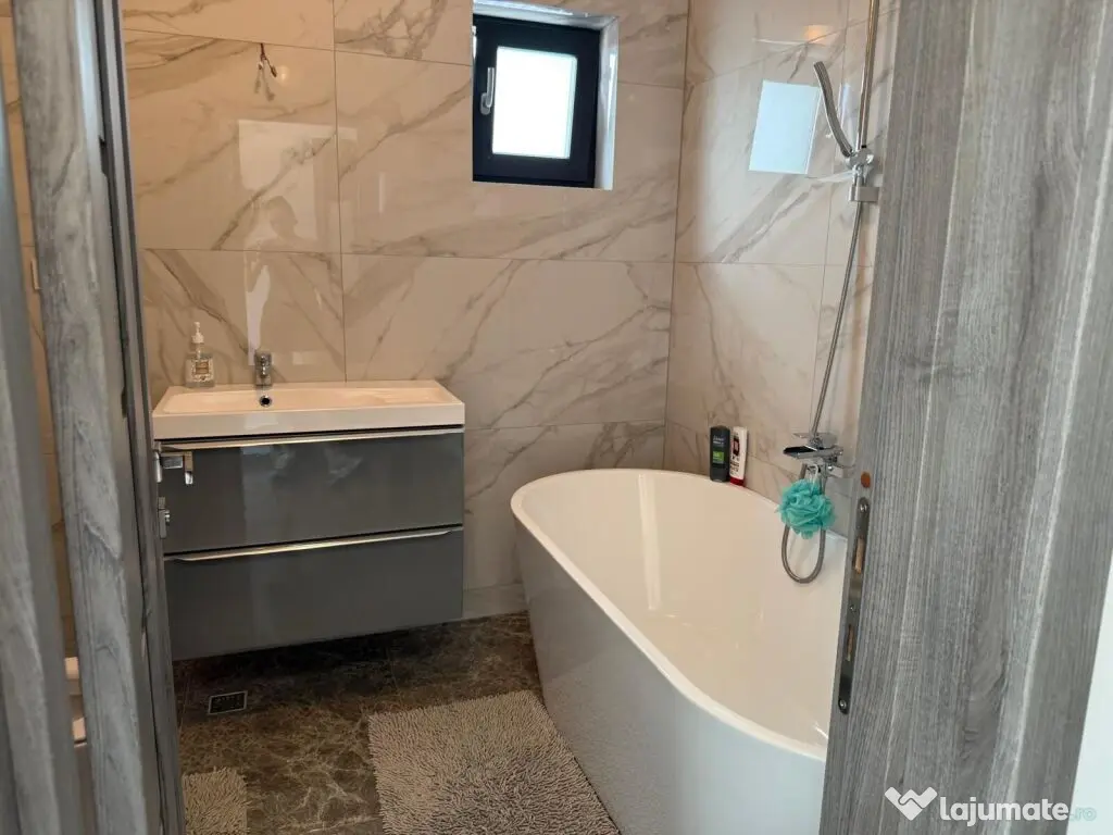 APARTAMENT CU 4 CAMERE SI CURTE PRIVATA, NICOLINA CUG