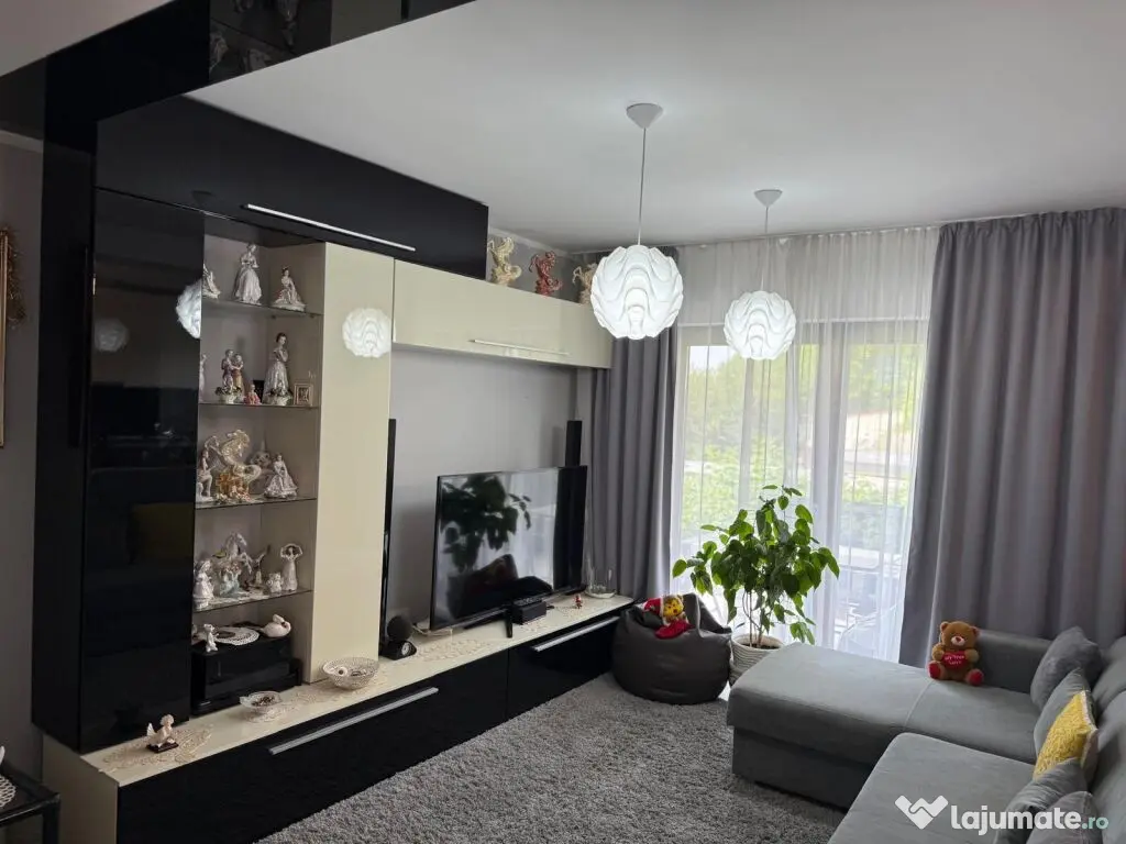 APARTAMENT CU 4 CAMERE SI CURTE PRIVATA, NICOLINA CUG