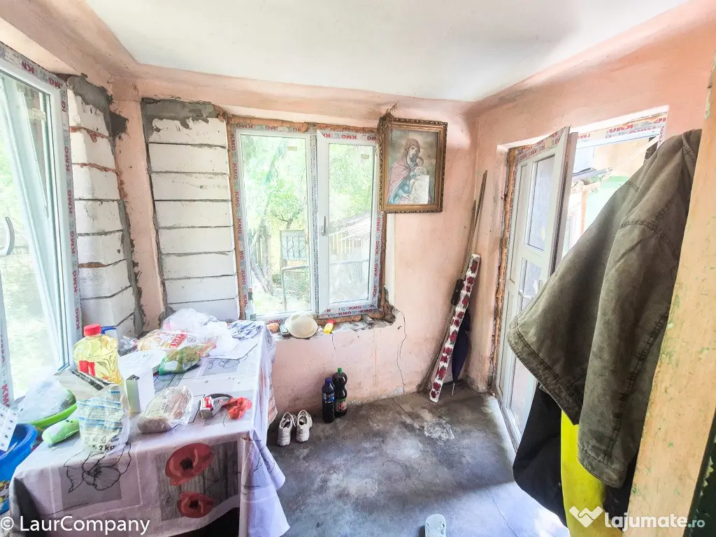 Casa , teren intravilan Urlueni Barla Arges