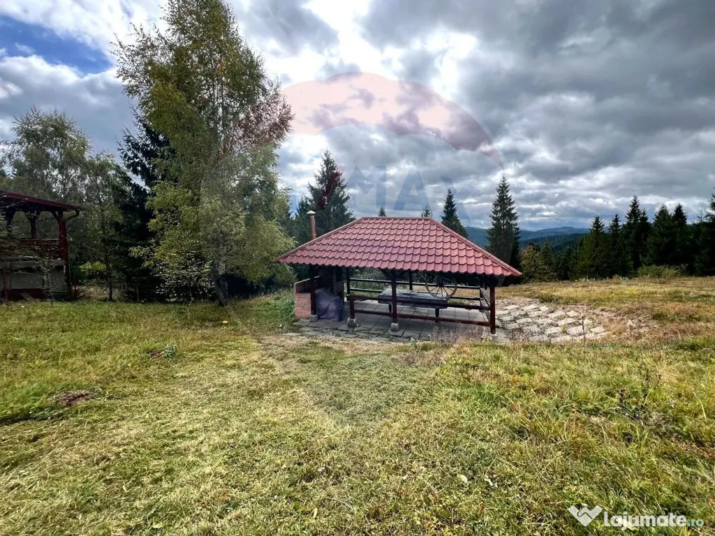 Casă de vacanță, de vânzare, pretabilă locuință sa... 