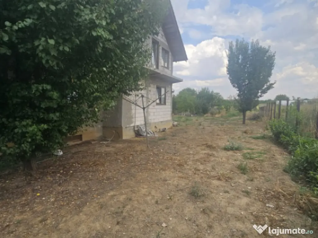 Casa S+P+1, 160mp utili, 1300 mp teren, COMISION 0 LA CUMPAR