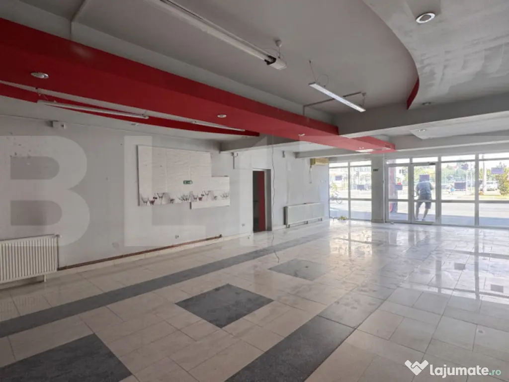 Spațiu comercial 163 mp, vitrină, vad auto/pietonal, Calea 