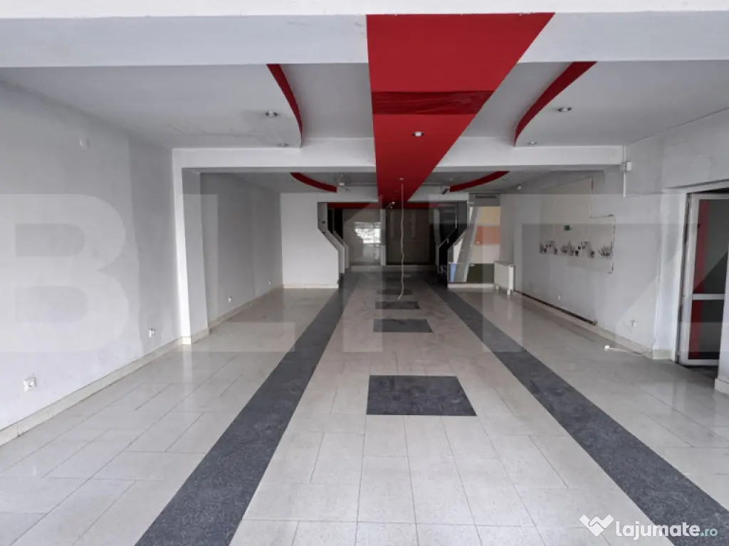 Spațiu comercial 163 mp, vitrină, vad auto/pietonal, Calea 