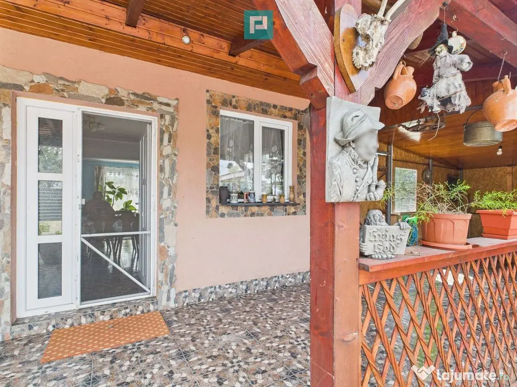 Casă spațioasă cu grădină în Topolovățu Mare