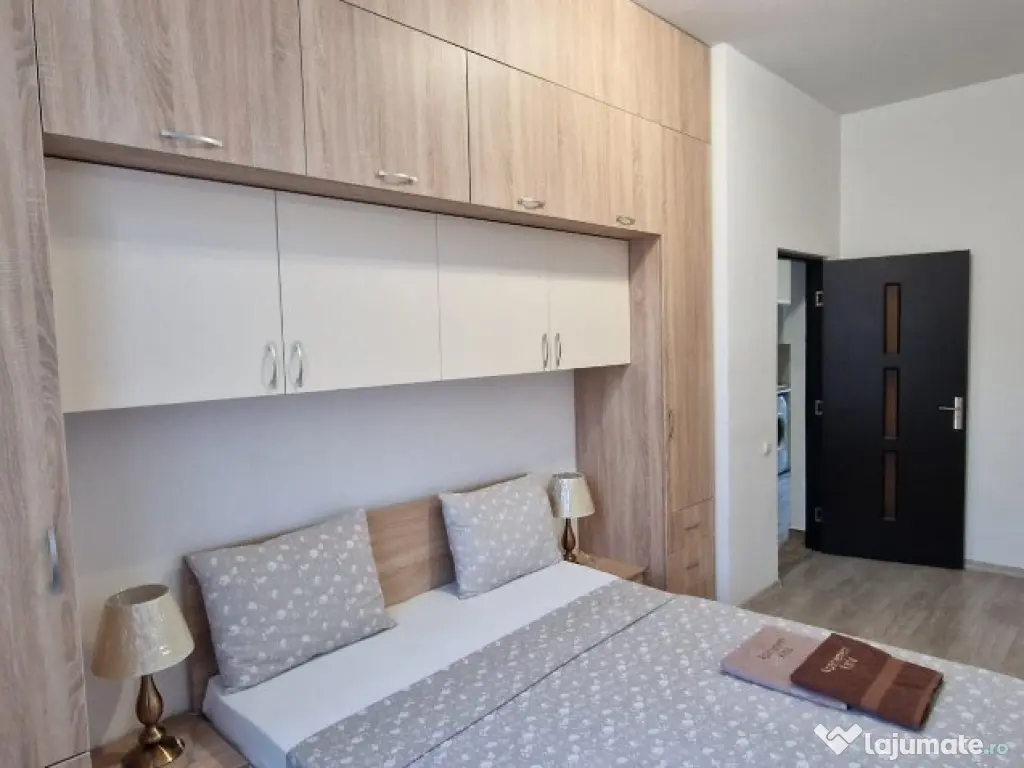 Apartament 2 camere de închiriat, str. Louis Pasteur, Oradea 