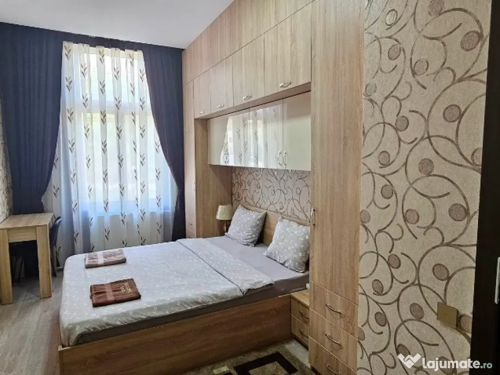 Apartament 2 camere de închiriat, str. Louis Pasteur, Oradea 