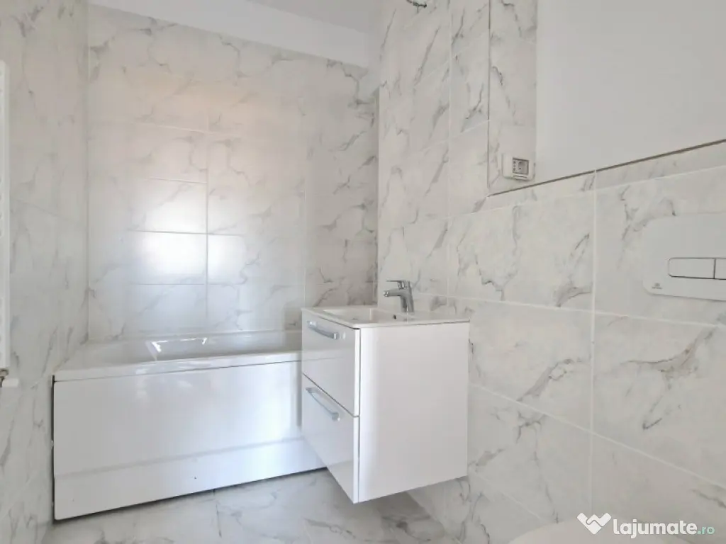 Apartament Modern cu Vedere la Lac - Complex Privat pe Malul 