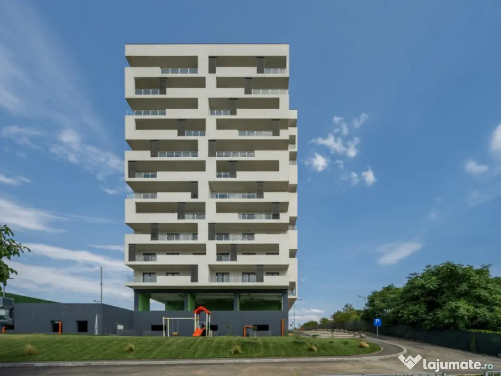 Apartament Modern cu Vedere la Lac - Complex Privat pe Malul 