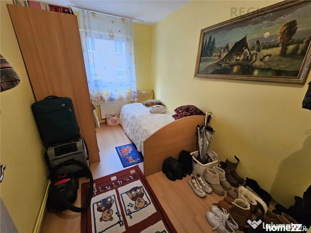 Apartament 3 camere decomandate, zona Astra 