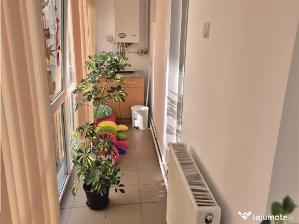 Apartament 3 camere decomandate, zona Astra (Calea Bucuresti 