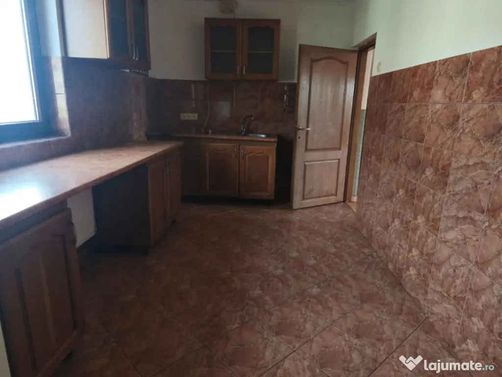 Casa individuala, 200mp utili, 1600mp teren, Radauti