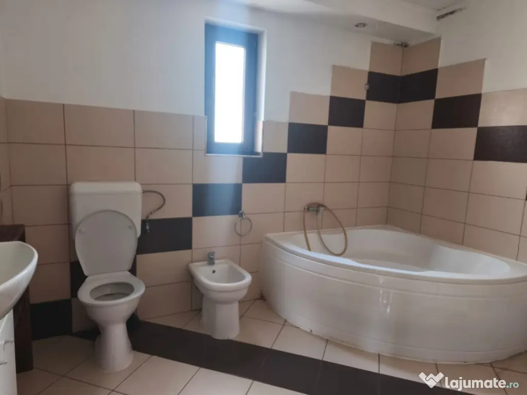 Casa individuala, 200mp utili, 1600mp teren, Radauti