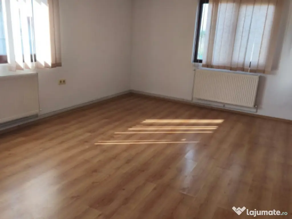 Casa individuala, 200mp utili, 1600mp teren, Radauti