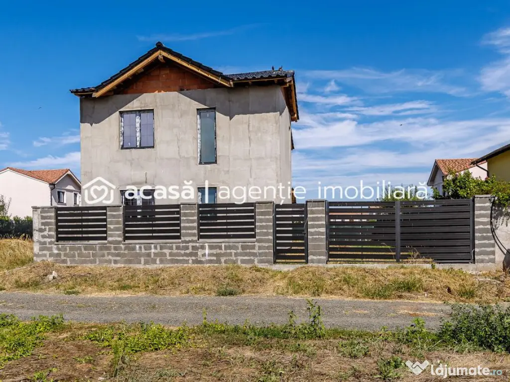 Casă nouă, parțial finalizată – Str. Constituției,... 