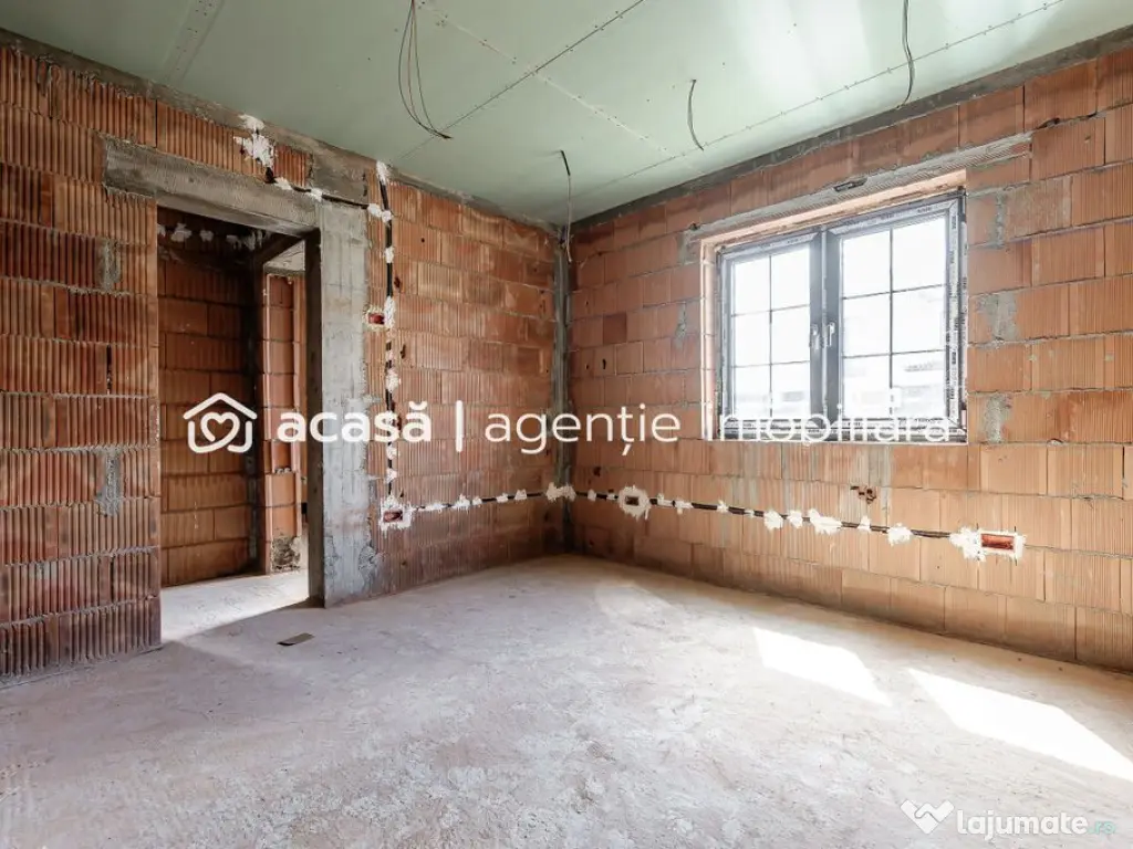 Casă nouă, parțial finalizată – Str. Constituției,... 