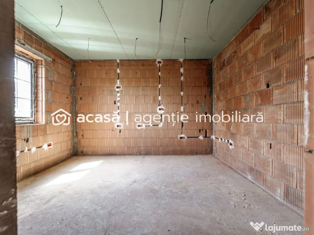 Casă nouă, parțial finalizată – Str. Constituției,... 