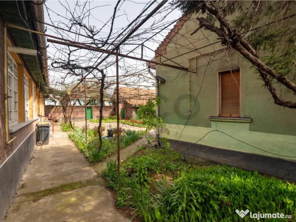 RECO casa cu teren generos in Santion 