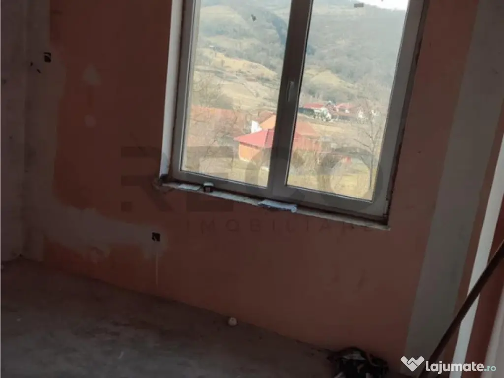 RECO Garsoniera nerenovata zona Suncuius 