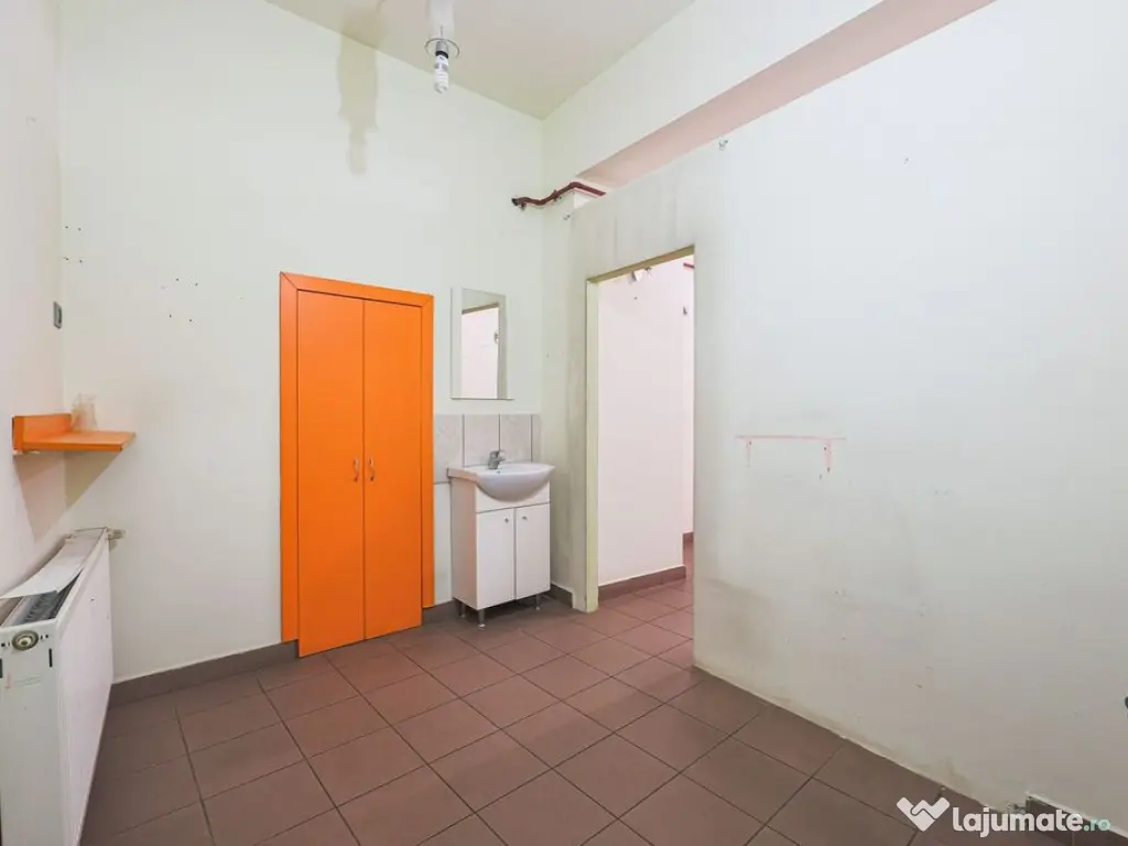 Spațiu comercial strada Episcopiei nr 1, Pregătit pt af... 