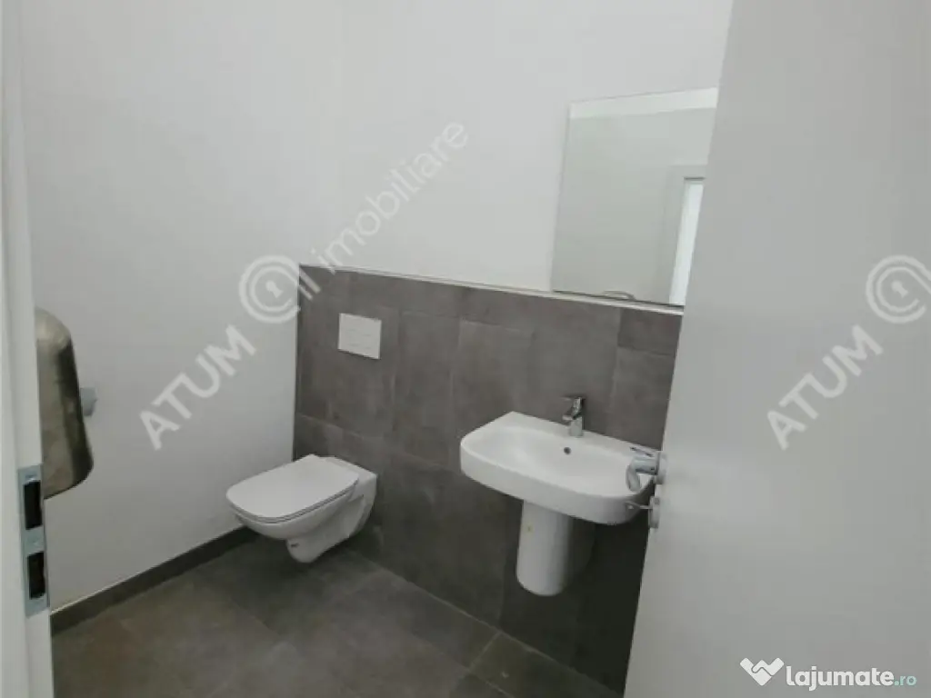 Spatiu comercial 225 mp 3 locuri de parcare Zona Industriala 