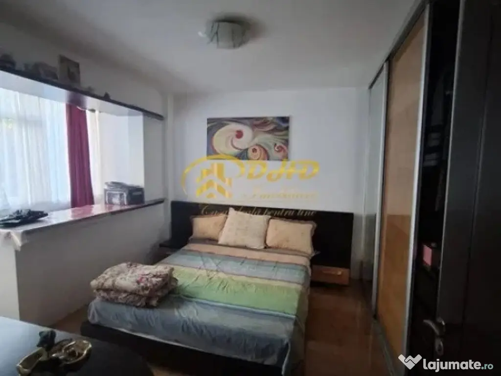 Apartament 3 camere decomandate - Podul de Piatră