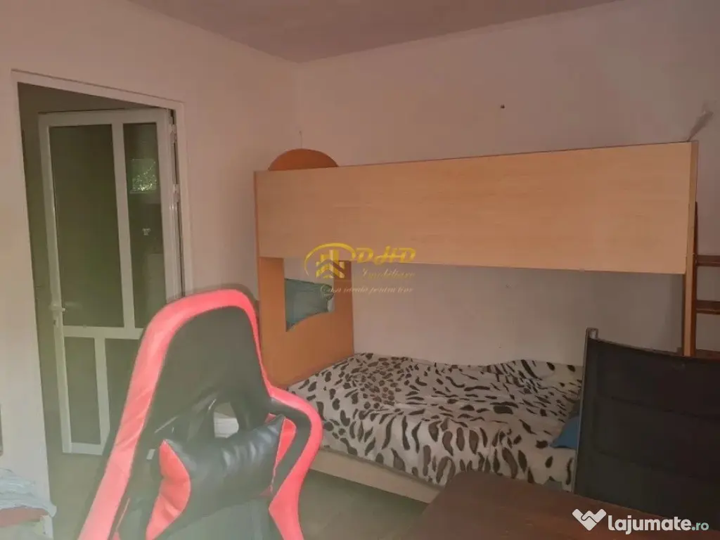 Apartament 3 camere decomandate - Podul de Piatră