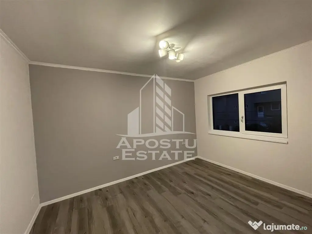 Casa cu 3 dormitoare, locuri de parcare, in Dumbravita 