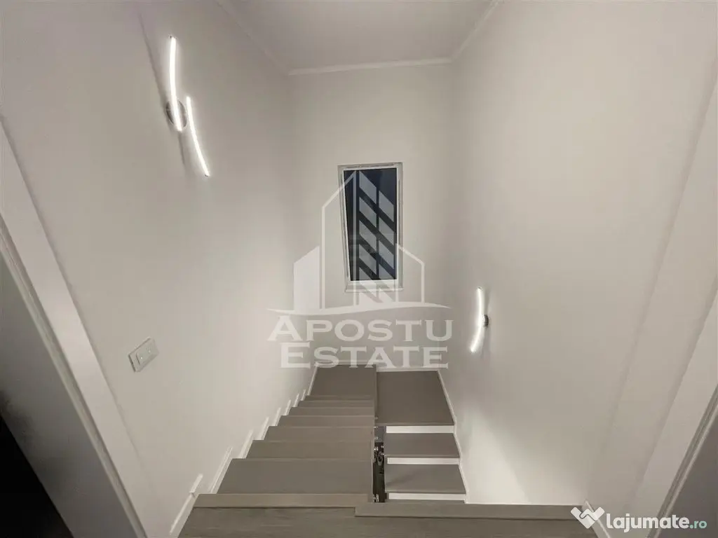 Casa cu 3 dormitoare, locuri de parcare, in Dumbravita 