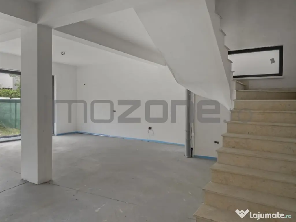 Casă spațioasă cu terasă și loc de parcare – Milit... 