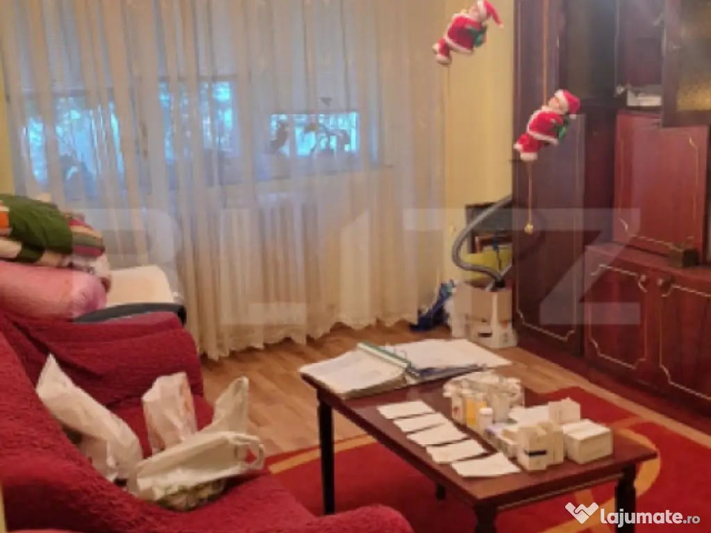 Apartament cu 2 camere, etaj intermediar, Obcini