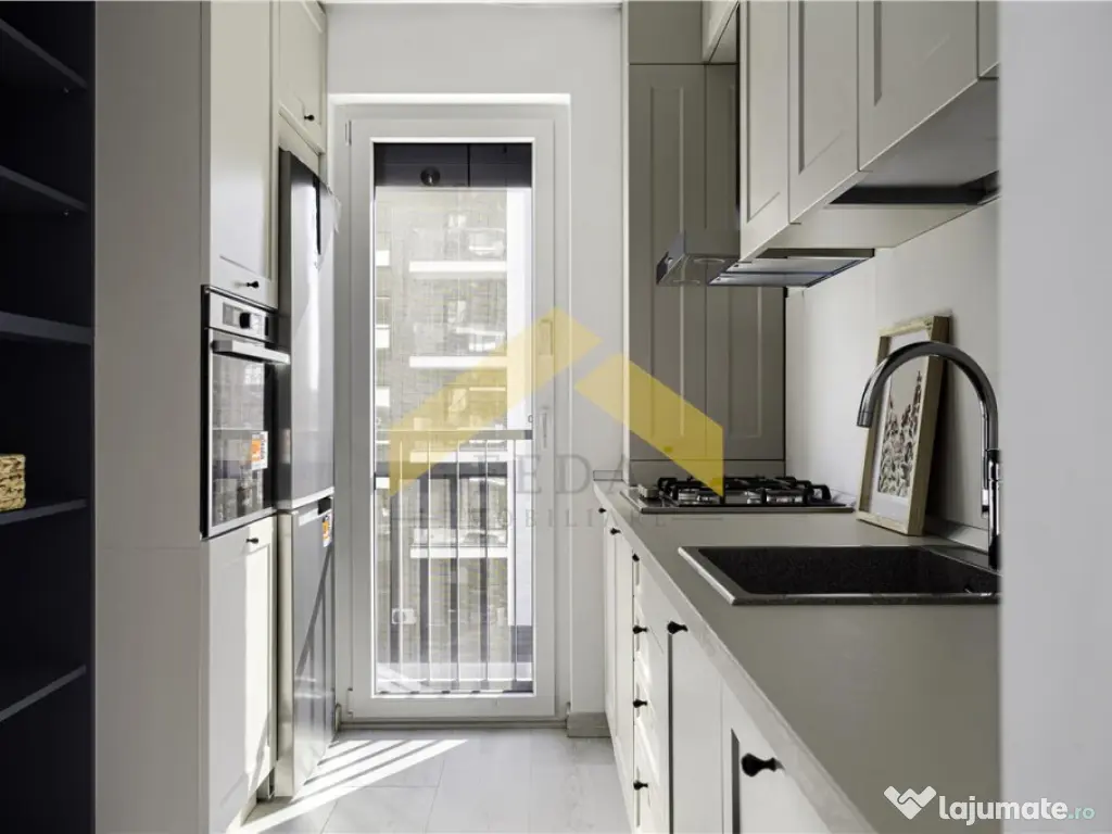 Apartament 3 camere de inchiriat Adora Park