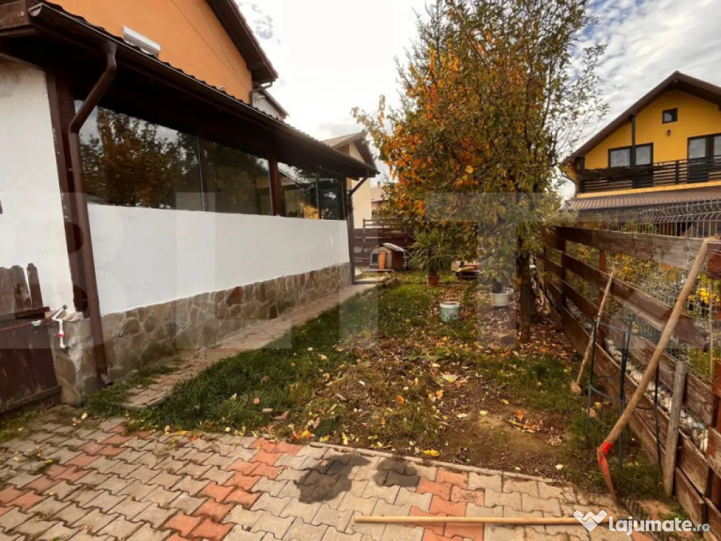 Apartament la casa 4 camere - Bucium