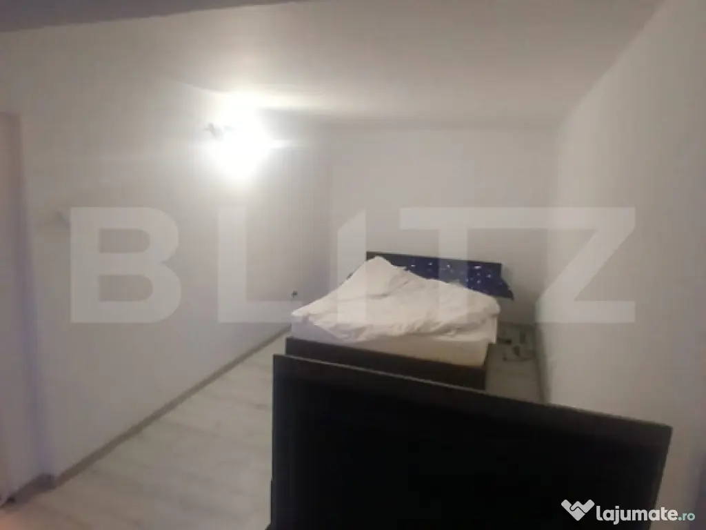 Apartament la casa 4 camere - Bucium