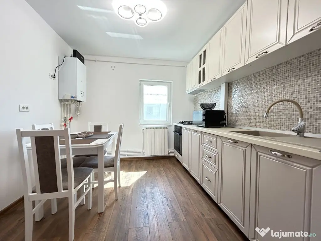 Apartament 3 camere amenajat modern centrala termica Gale...