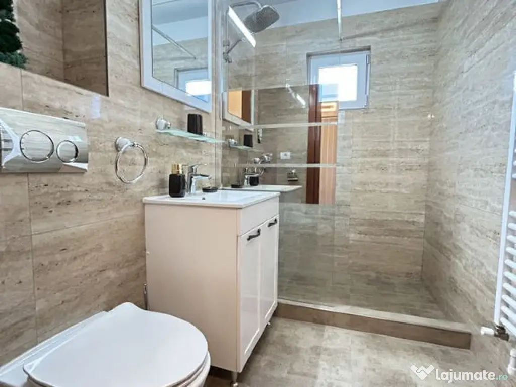 Apartament 3 camere amenajat modern centrala termica Gale...