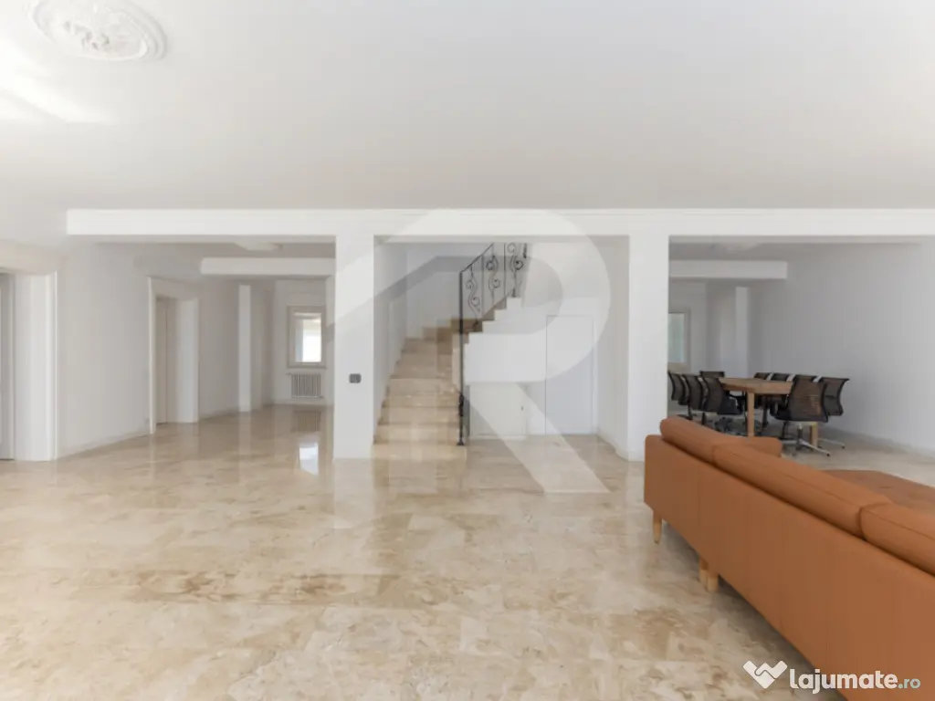 Vilă elegantă cu piscină și ieșire la Lac – Căciula? 