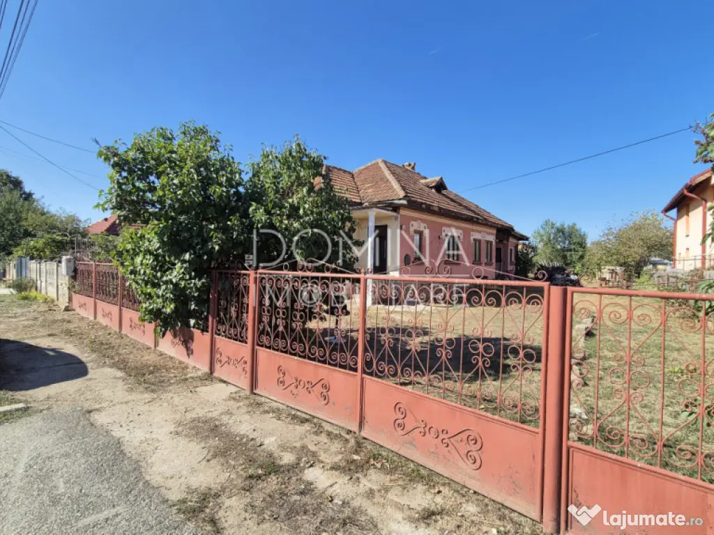 Teren generos și casă - str. Petrești - cartier Primăver 
