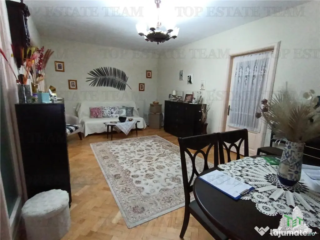 Apartament superb cu 4 camere, stradal, fix in centrul Buzau 