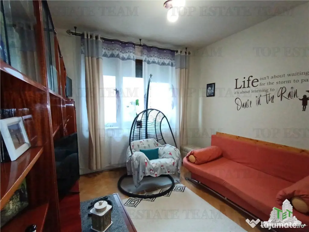 Apartament superb cu 4 camere, stradal, fix in centrul Buzau 