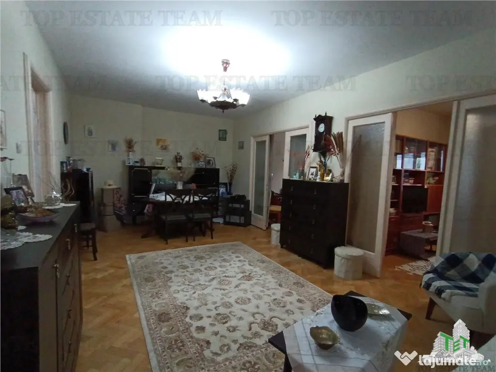 Apartament superb cu 4 camere, stradal, fix in centrul Buzau 