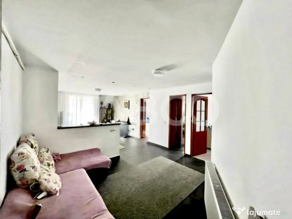 De vanzare apartament cu 3 camere in vila cartierul Gheorghe 