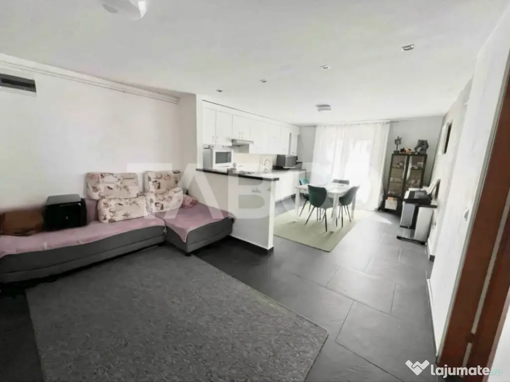 De vanzare apartament cu 3 camere in vila cartierul Gheorghe 