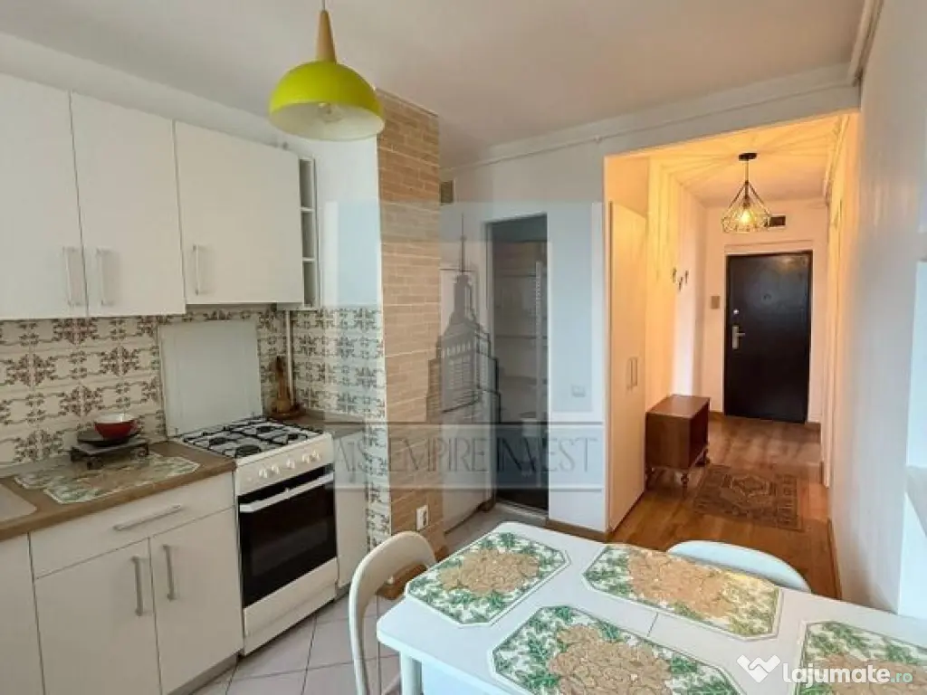 Apartament 3 camere - zona Astra 