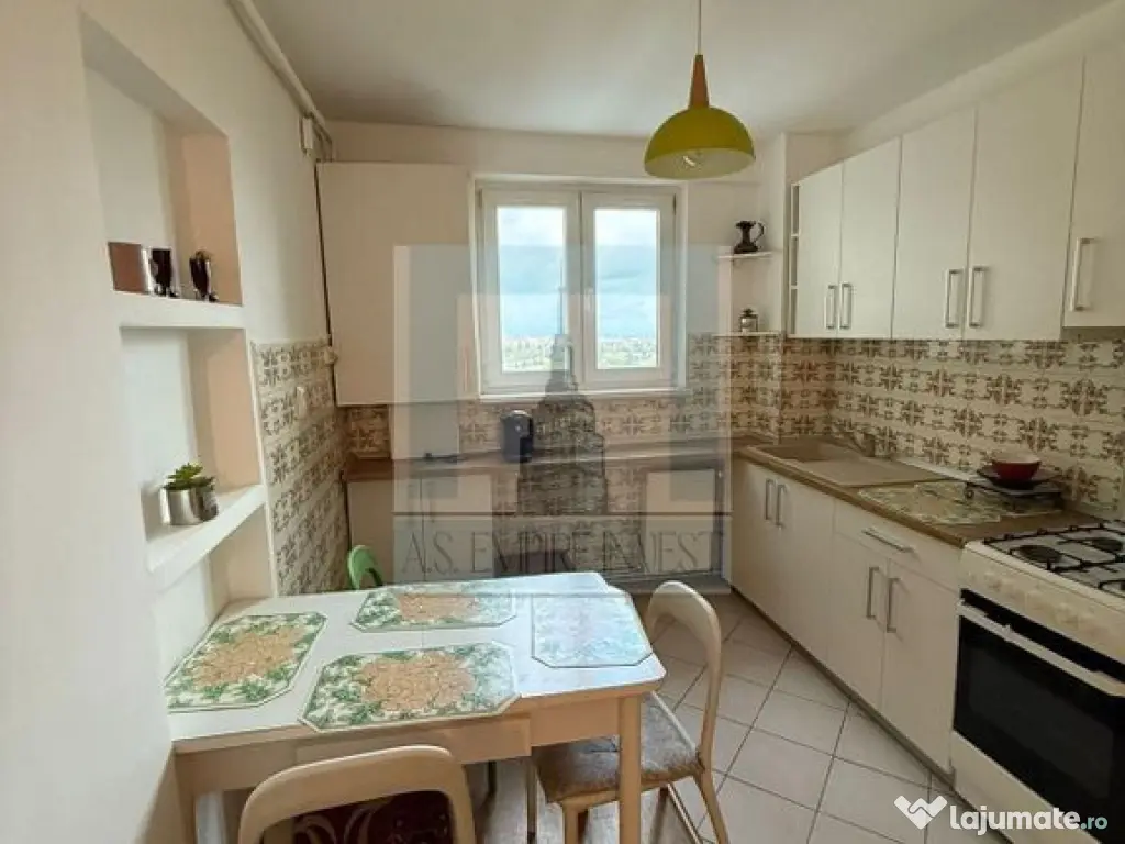 Apartament 3 camere - zona Astra 