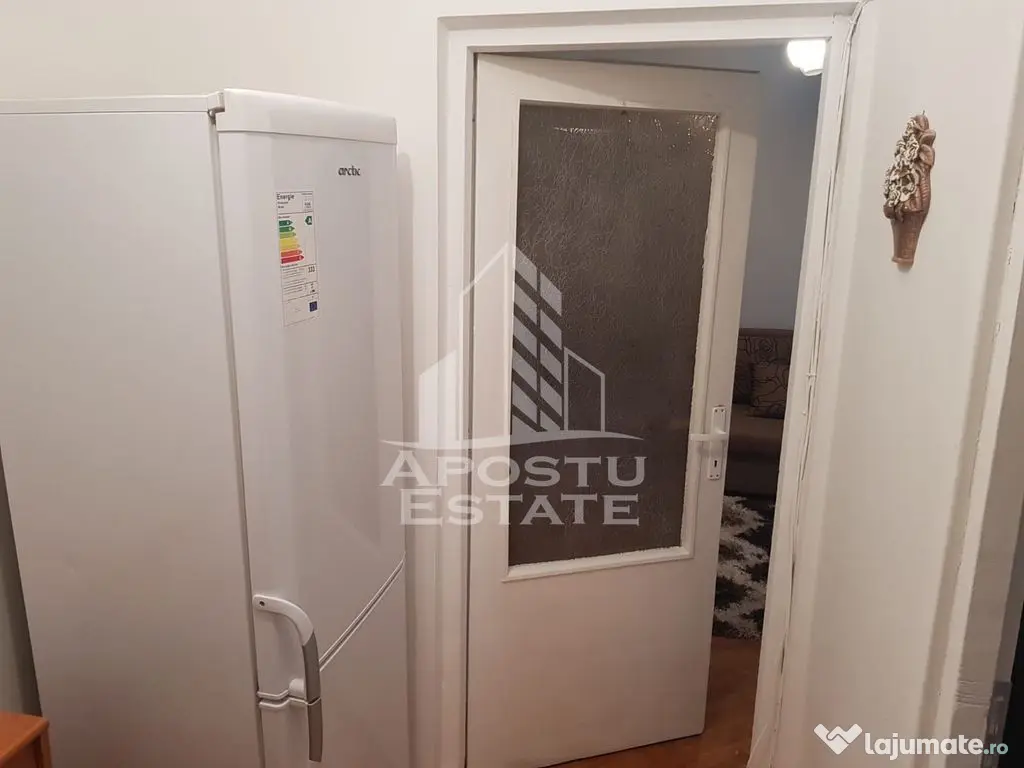 Apartament cu 2 camere , zona Gheorghe Lazar 