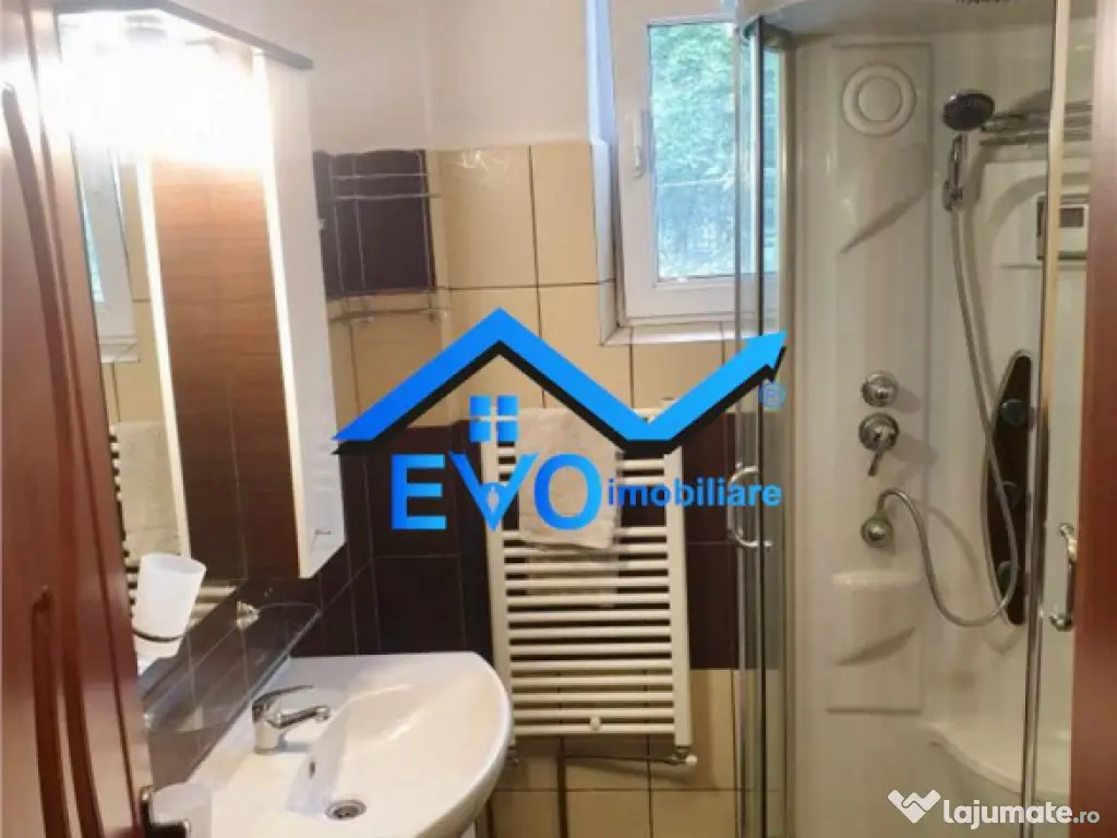 Apartament cu 2 camere, etajul 1, geam la baie, zona Podu Ro 